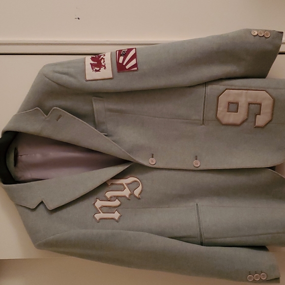 Blazer - Picture 1 of 3